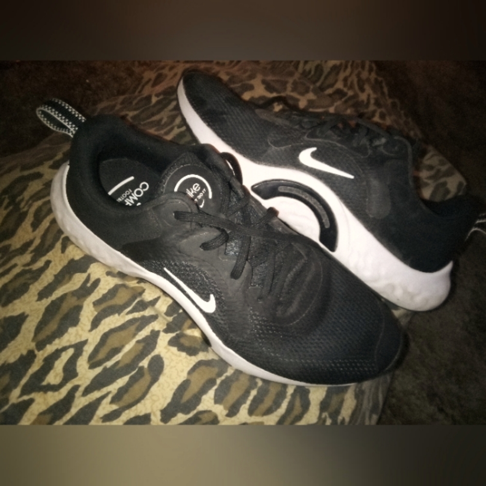 Women's Nike Shoes